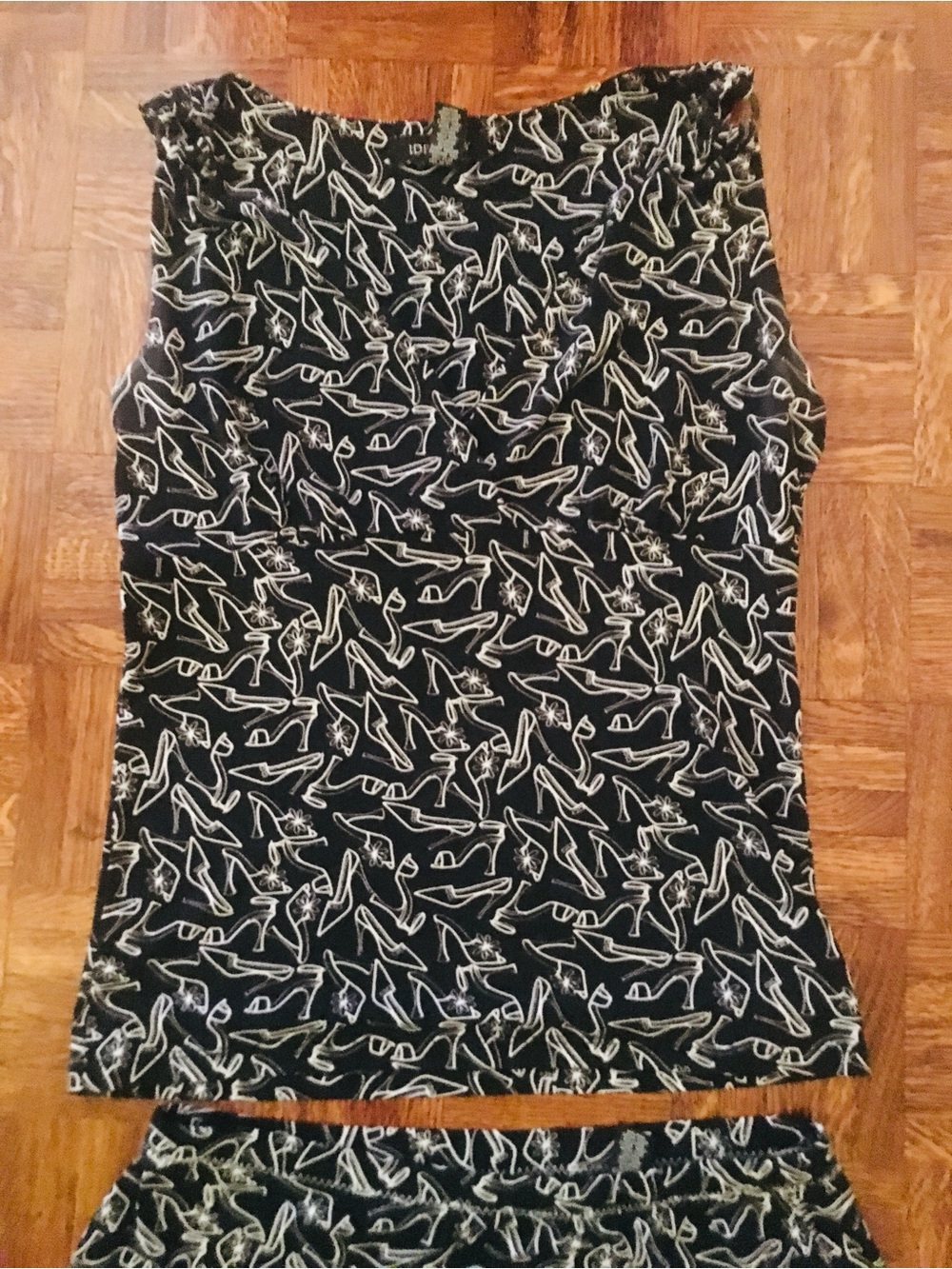 Ideology Black & White Shoe-Print Skirt Set